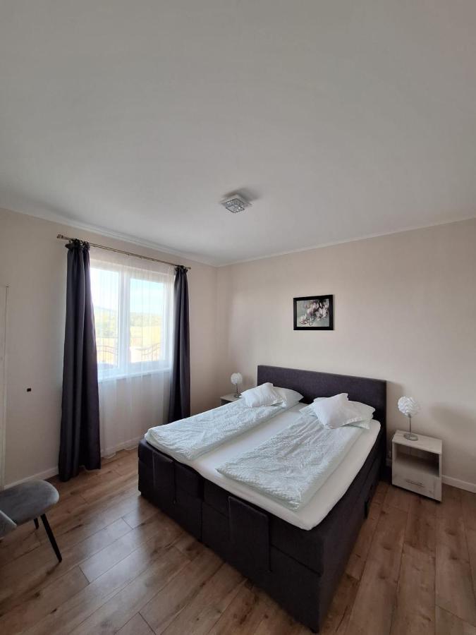 Casa De Langa Lac Oradea Buitenkant foto