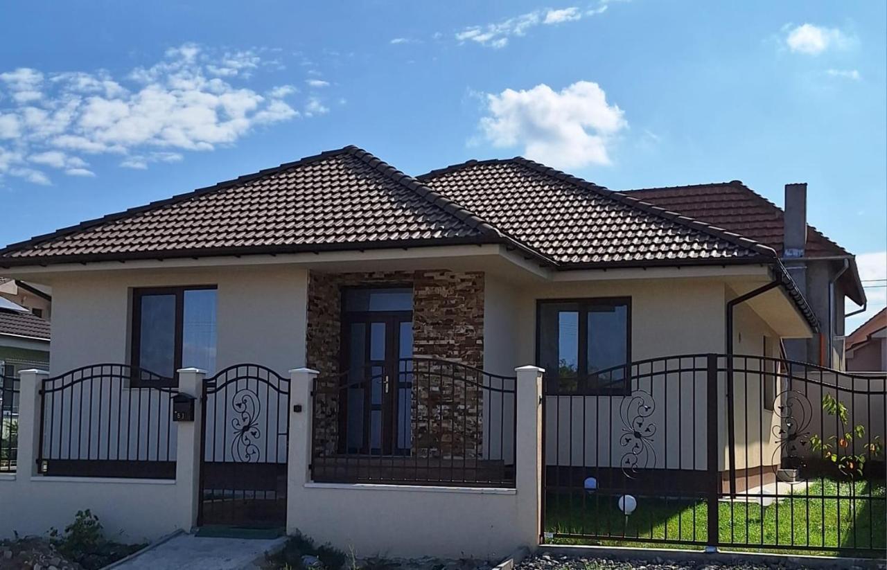 Casa De Langa Lac Oradea Buitenkant foto